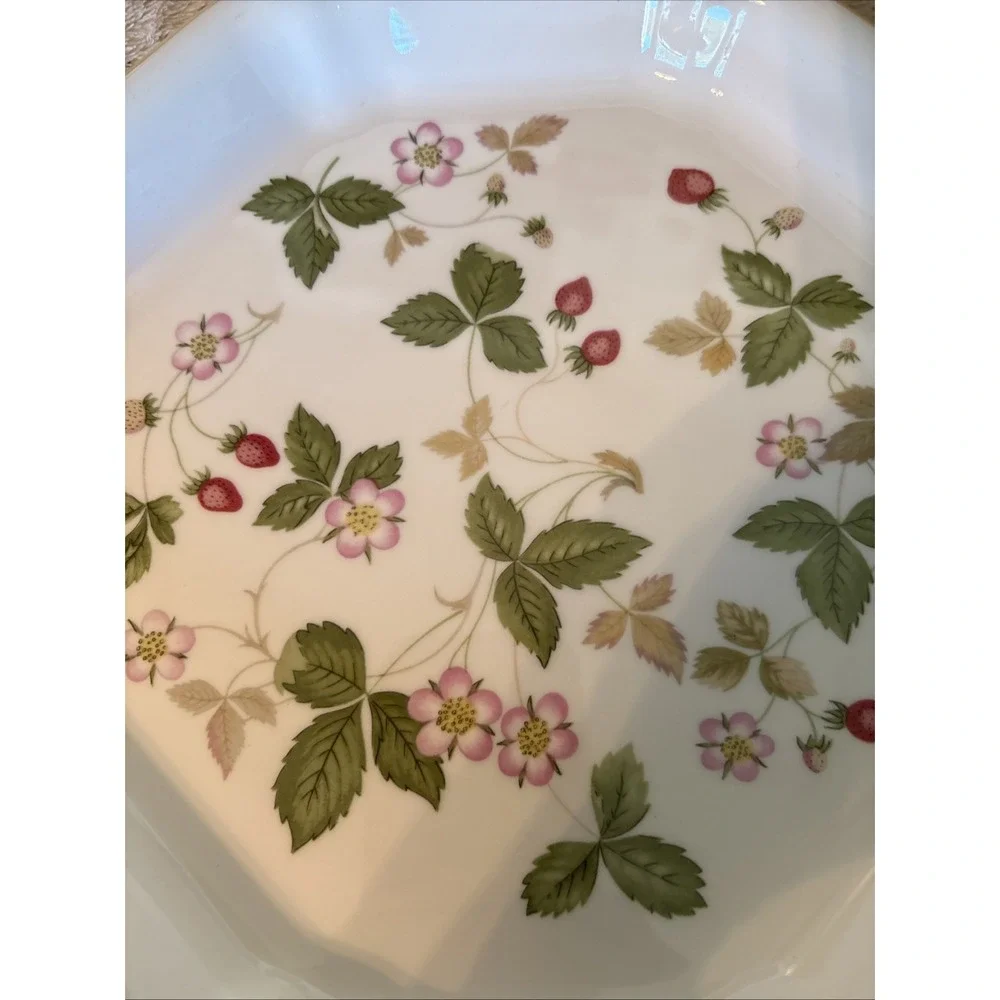 Wedgwood Wild Strawberry Bone China Octagonal 8 sided Serving Plate England
